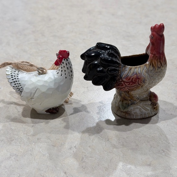 Rustic Rooster and Hen Figurines - Picture 2 of 8